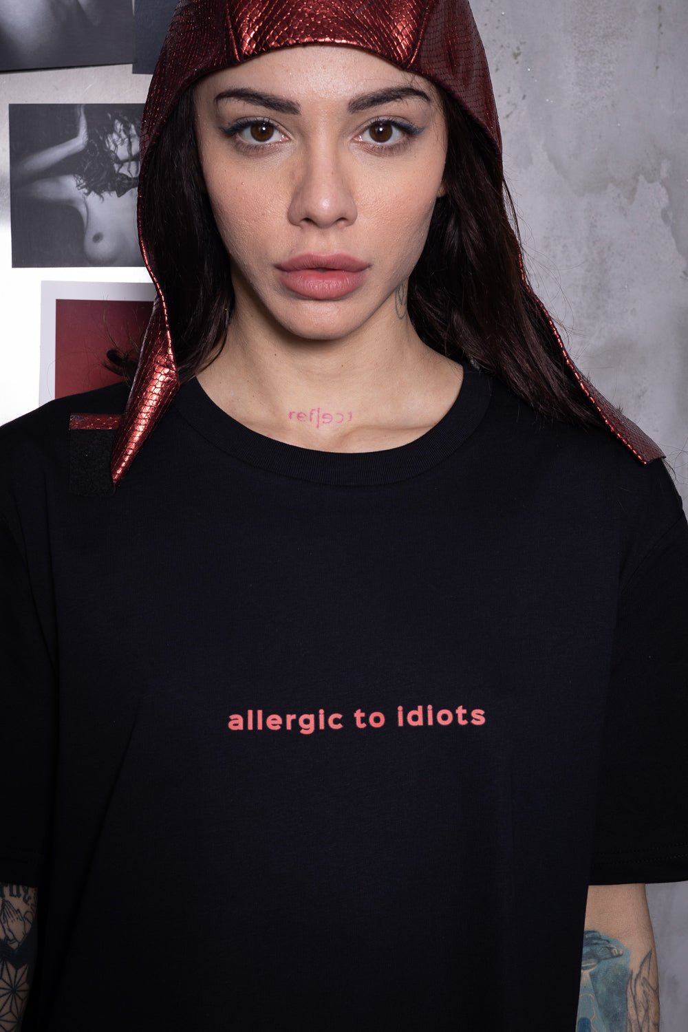 T-SHIRT "ALLERGIC TO IDIOTS"