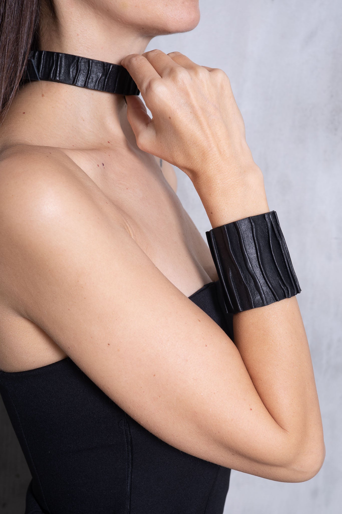 Чокър “Black Wave”