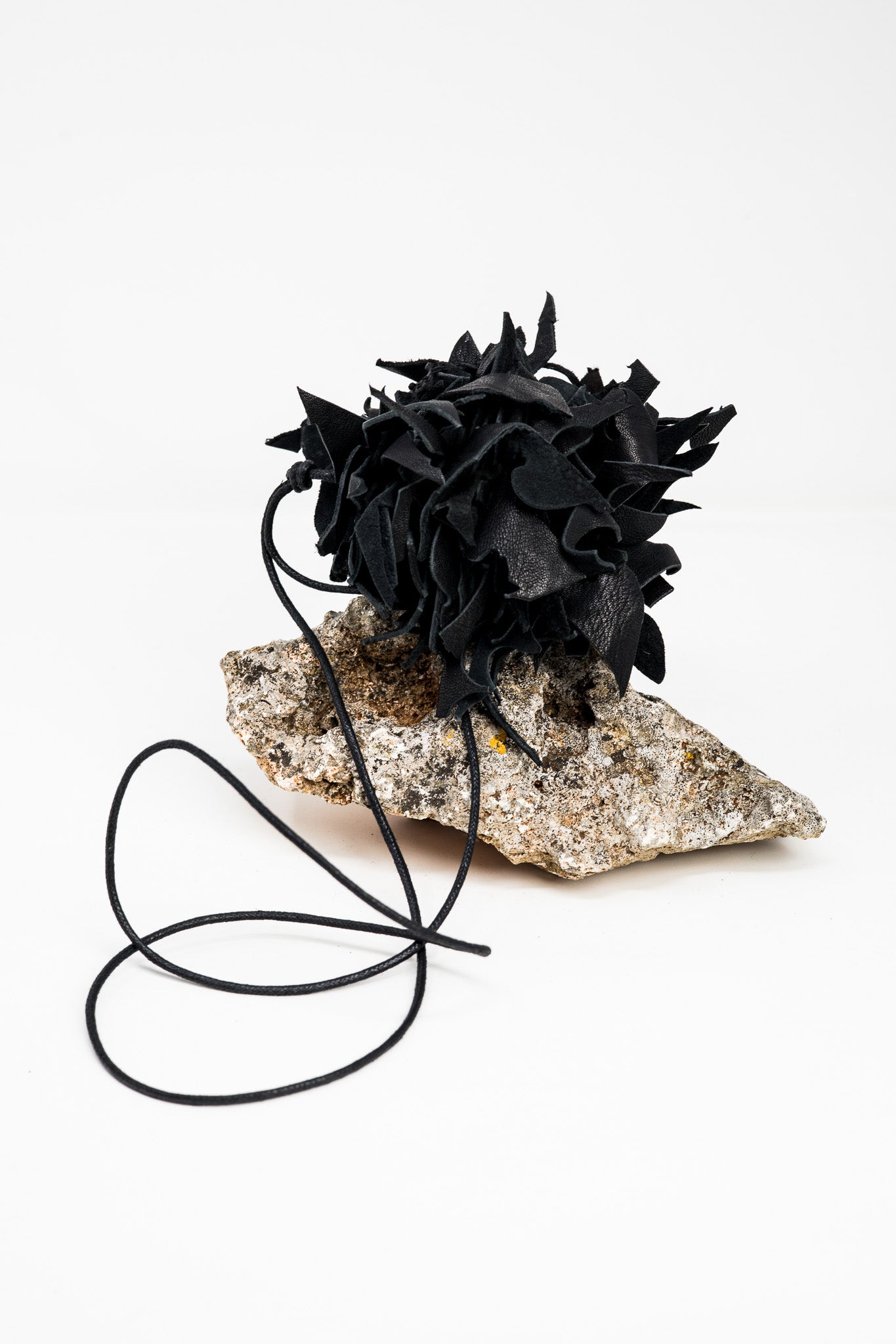 Колие "Black Fire  Nuvola"