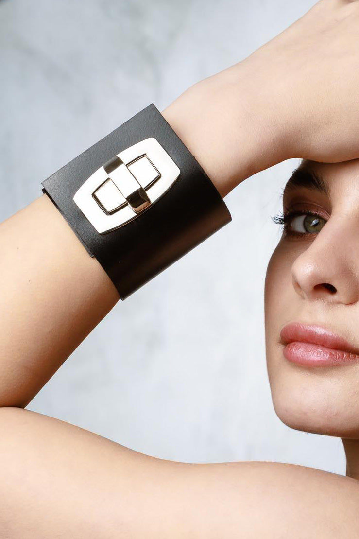 Гривна "Amore"