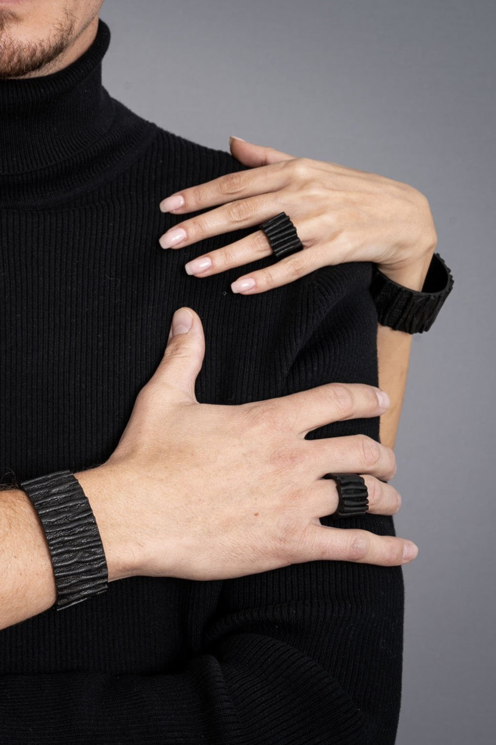 Пръстен унисекс "BLACK WAVE"