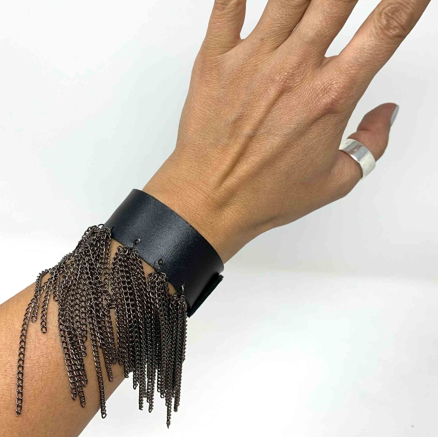 TASS гривна | zzone.bg | ZZone - онлайн магазин за кожени аксесоари