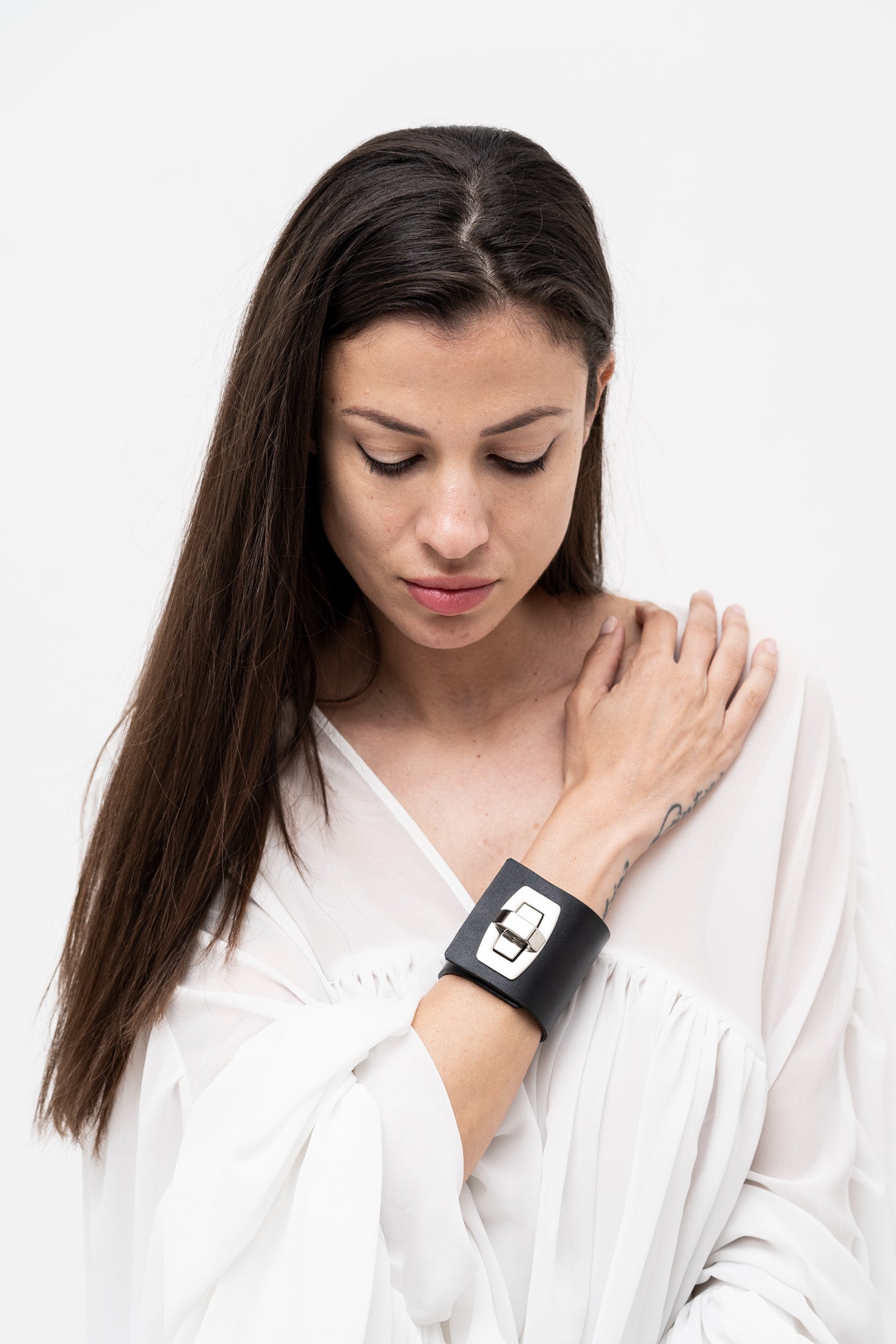 Гривна "Amore"