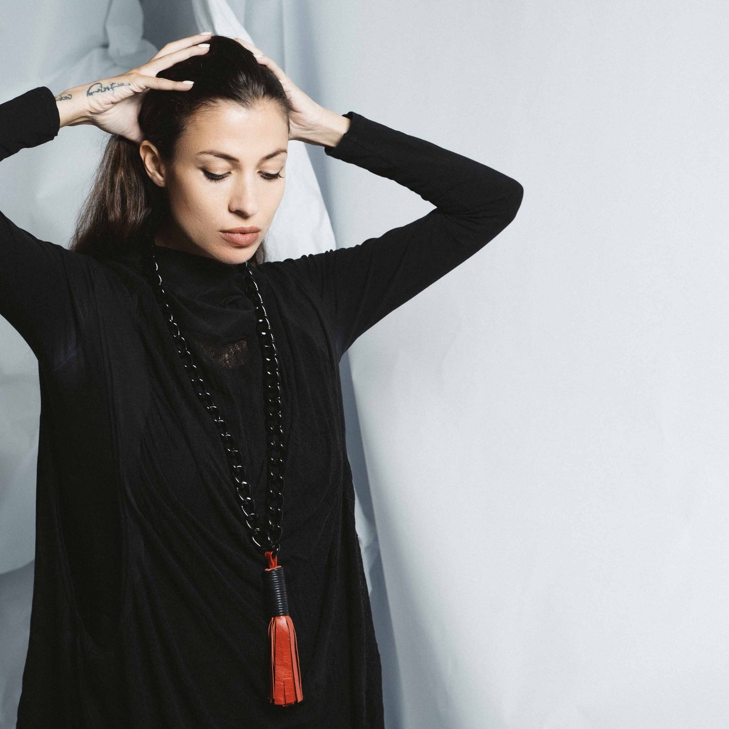 Колие, пискюл с метална верига