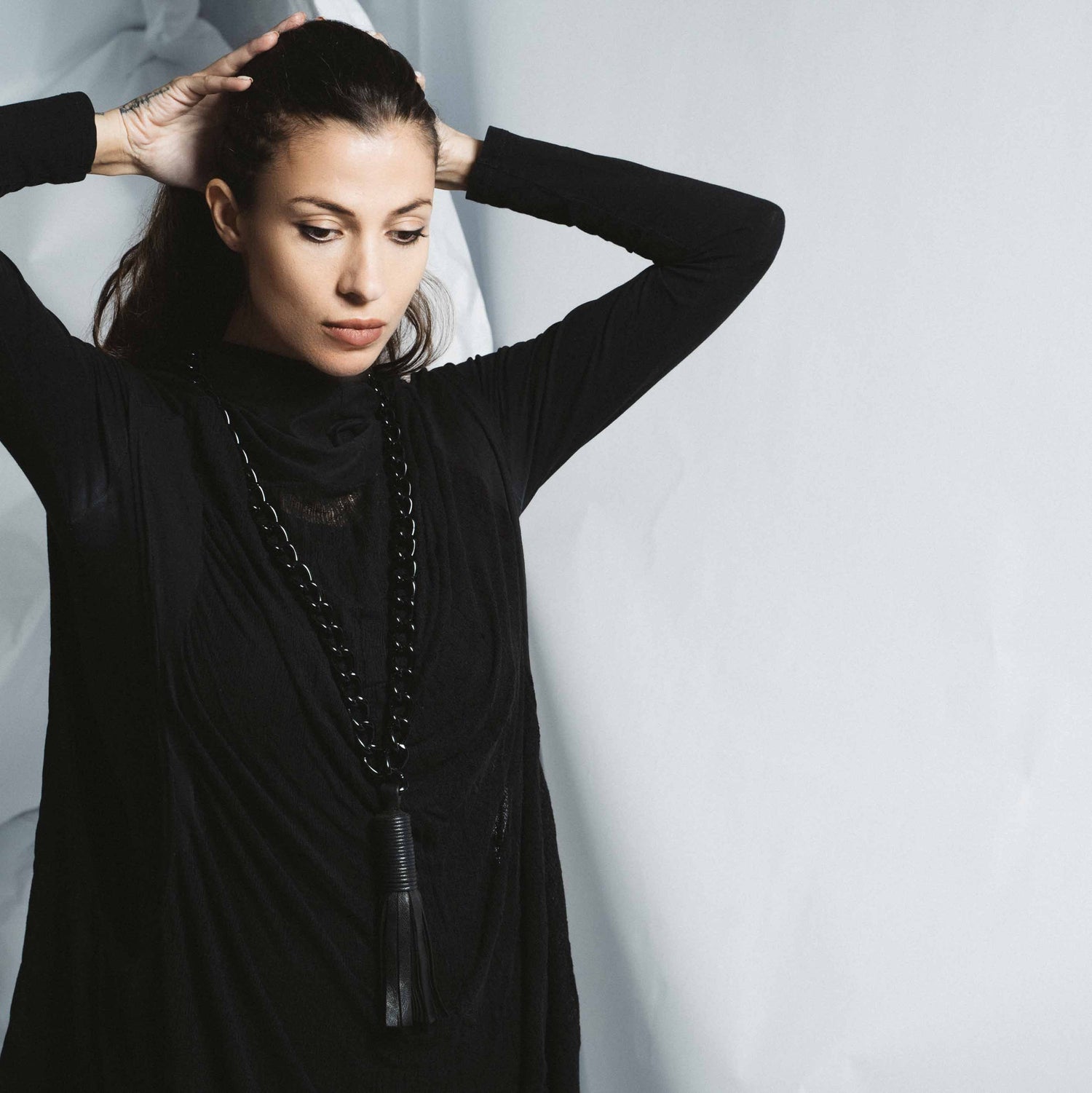 Колие, пискюл с метална верига