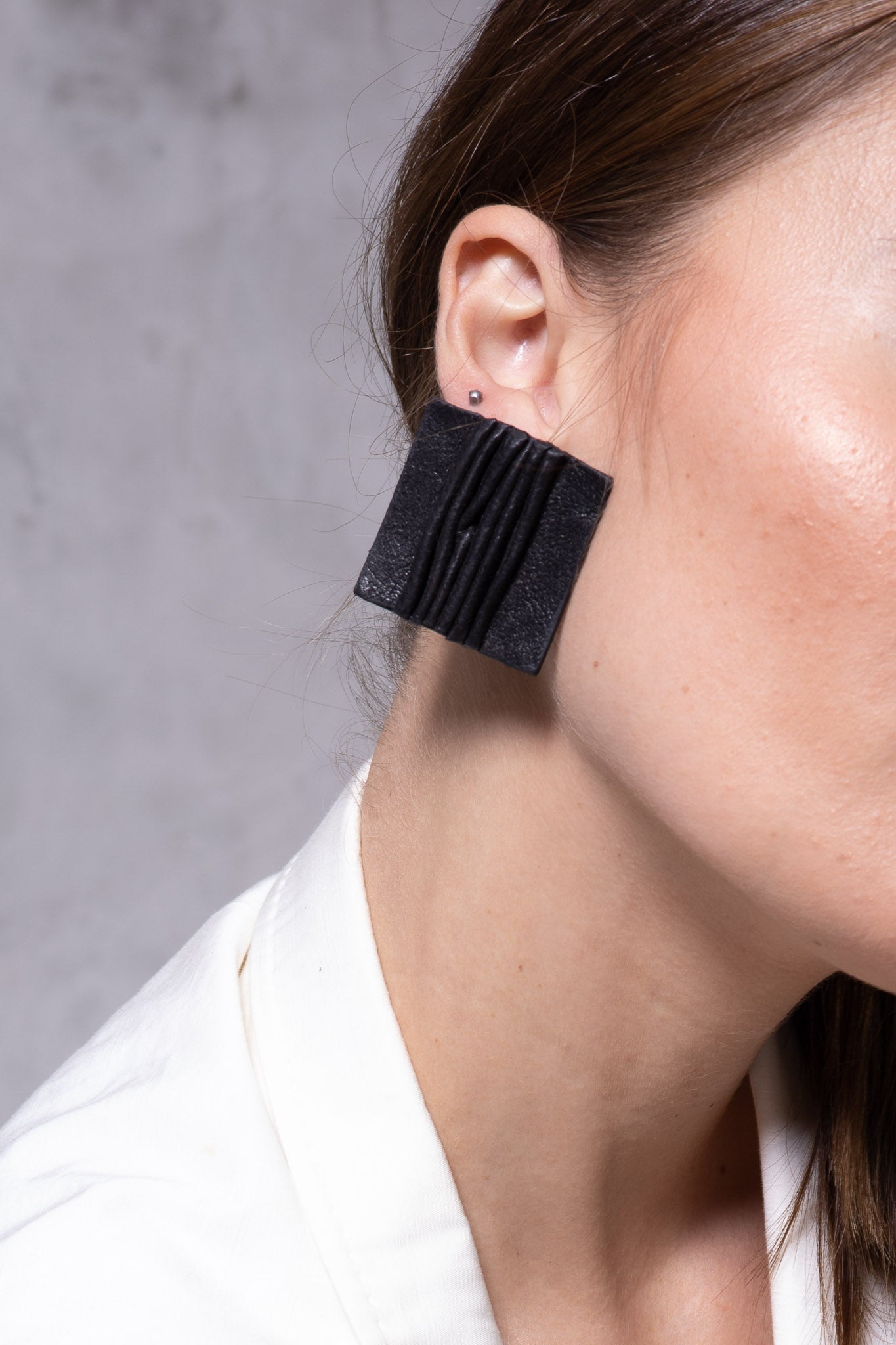 Обеци квадрат "BLACK WAVE"