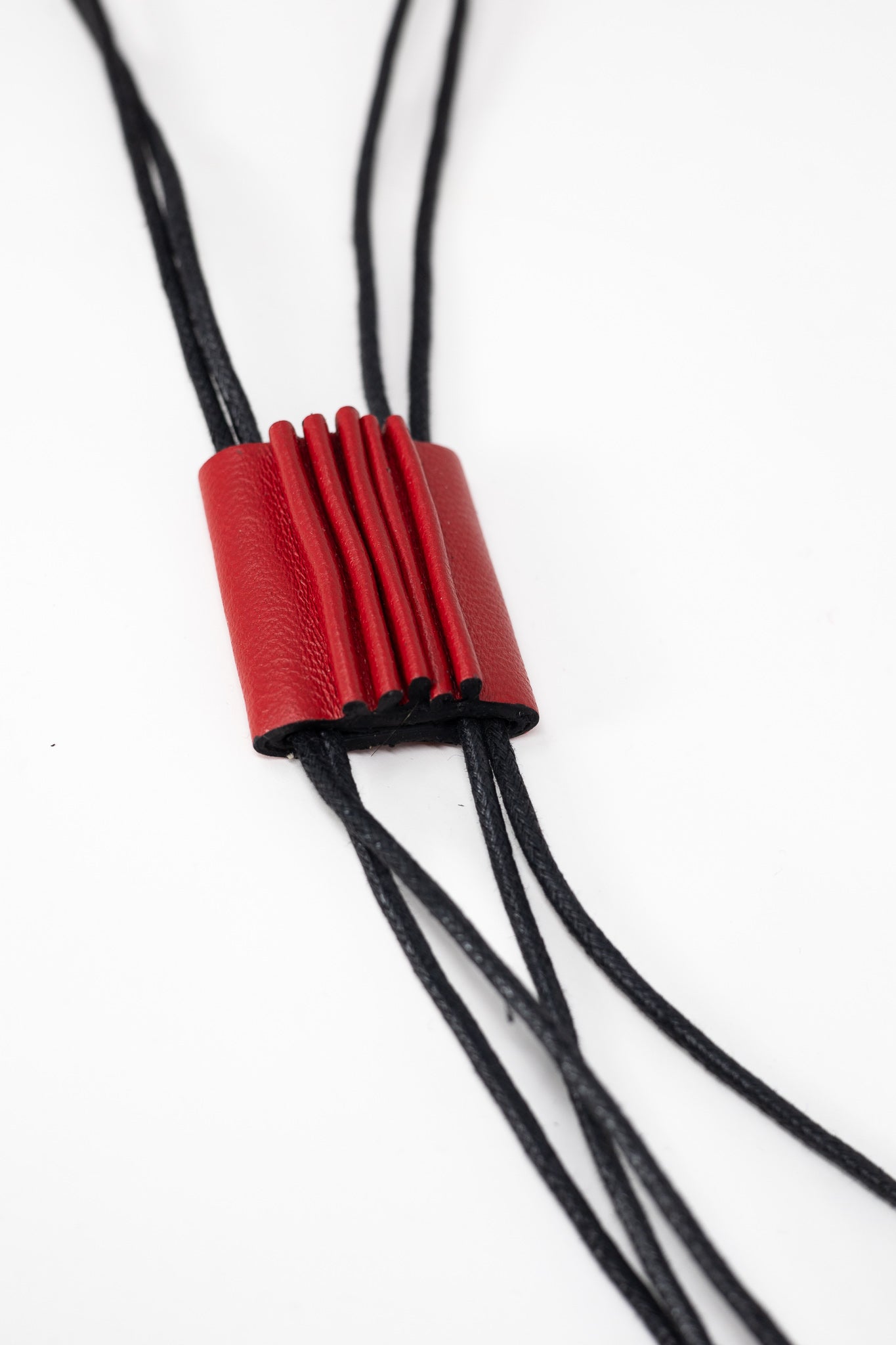 Колие "BLACK WAVE" 3