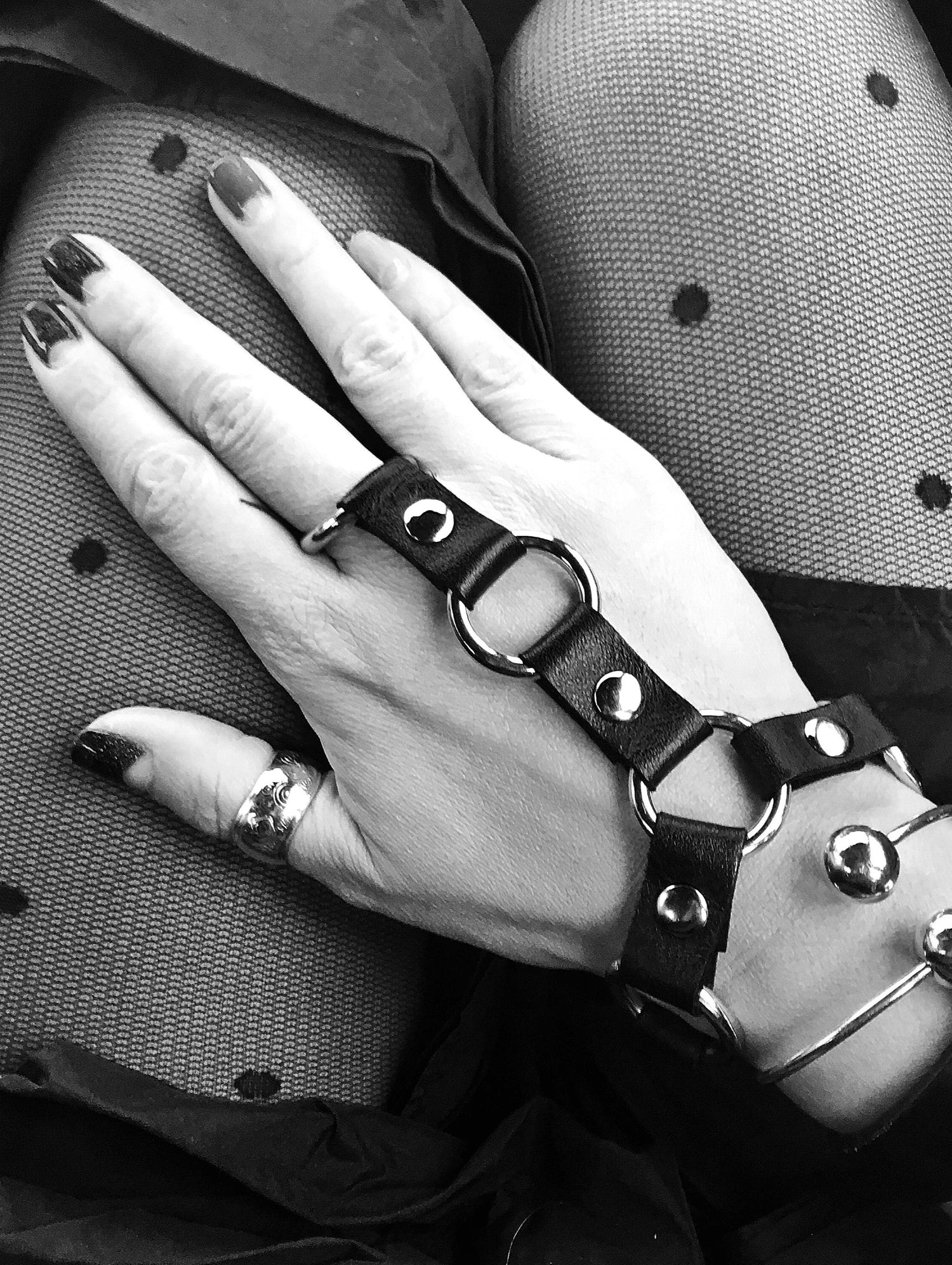 Гривна/накитник "NET"