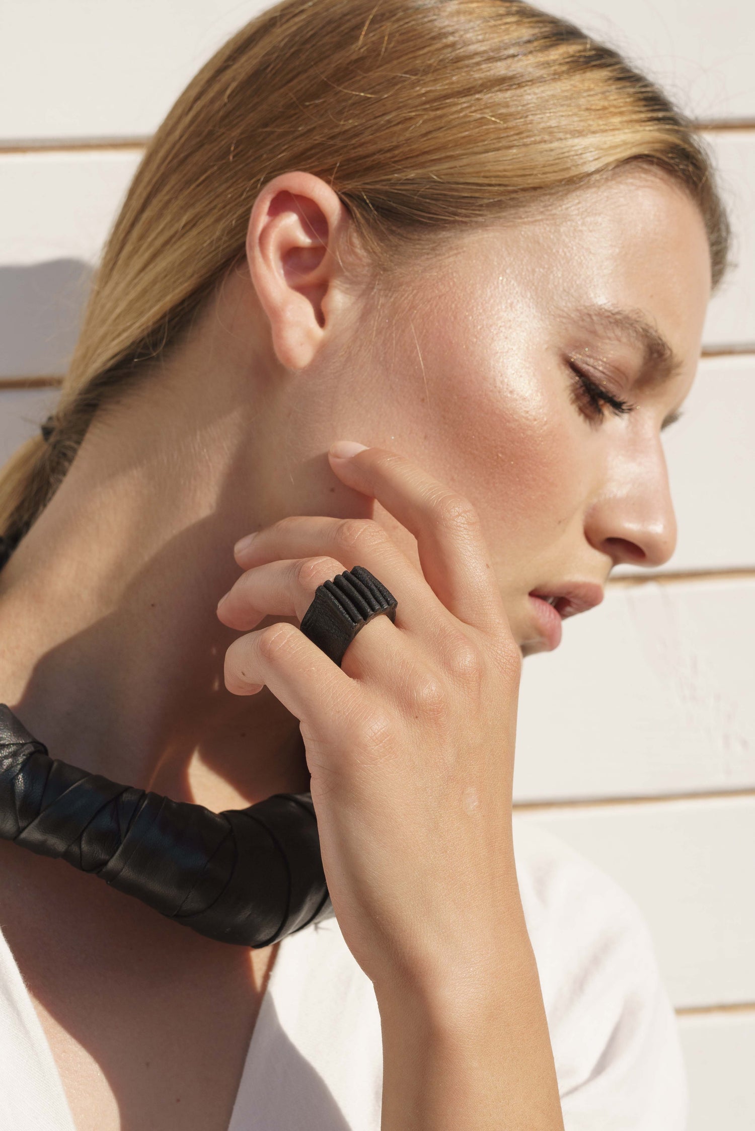 Пръстен унисекс "BLACK WAVE"