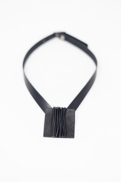 Колие “Wave”