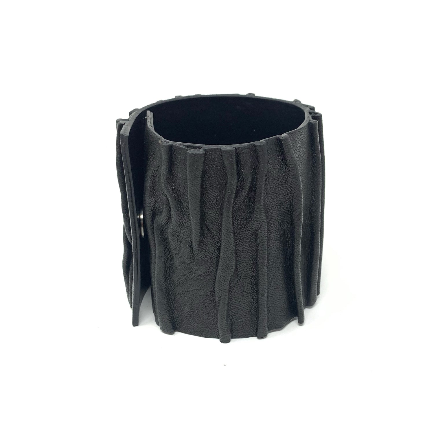 Bracelet &quot;BLACK WAVE&quot; 2